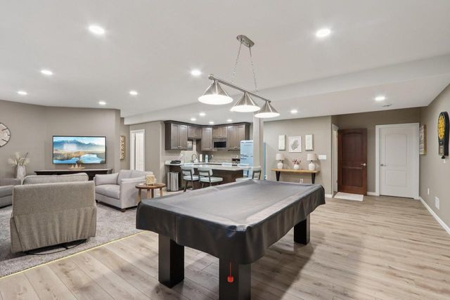 W351N6051 Bauers LANE, Oconomowoc, WI 53066