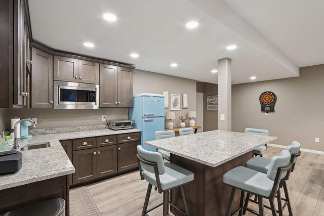 W351N6051 Bauers LANE, Oconomowoc, WI 53066