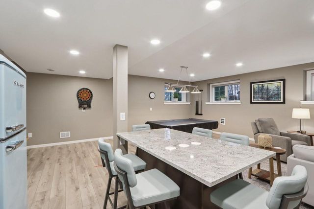 W351N6051 Bauers LANE, Oconomowoc, WI 53066