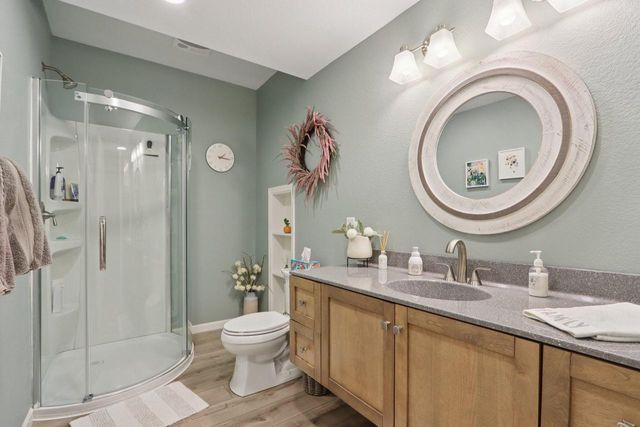 W351N6051 Bauers LANE, Oconomowoc, WI 53066