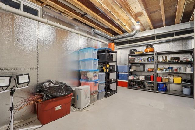 W351N6051 Bauers LANE, Oconomowoc, WI 53066