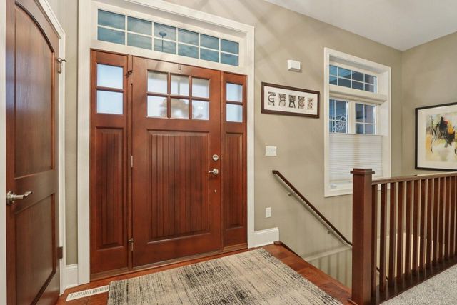 W351N6051 Bauers LANE, Oconomowoc, WI 53066