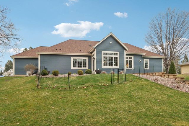 W351N6051 Bauers LANE, Oconomowoc, WI 53066