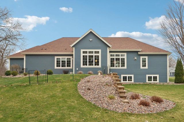 W351N6051 Bauers LANE, Oconomowoc, WI 53066