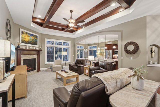 W351N6051 Bauers LANE, Oconomowoc, WI 53066