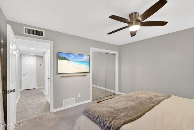 2233 E HIGHLAND Avenue 134, Phoenix, AZ 85016