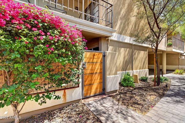 2233 E HIGHLAND Avenue 134, Phoenix, AZ 85016