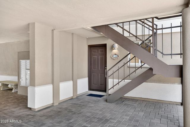 2233 E HIGHLAND Avenue 134, Phoenix, AZ 85016