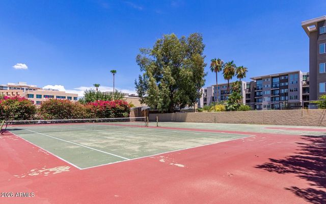2233 E HIGHLAND Avenue 134, Phoenix, AZ 85016