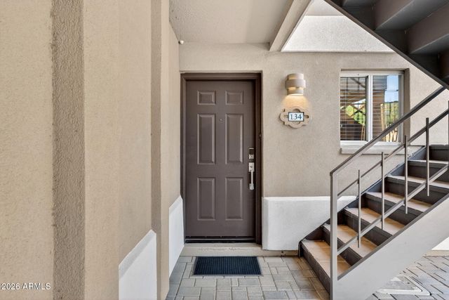 2233 E HIGHLAND Avenue 134, Phoenix, AZ 85016