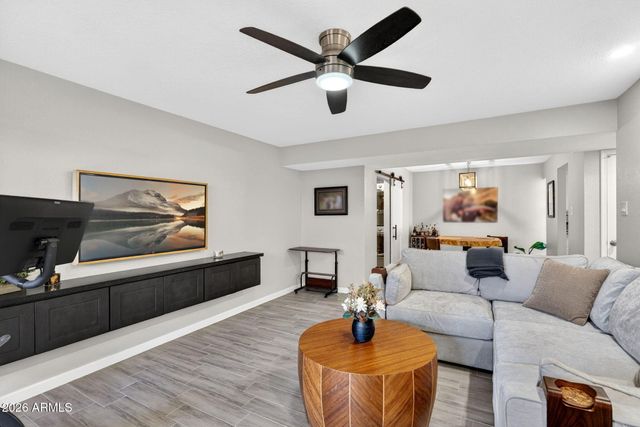 2233 E HIGHLAND Avenue 134, Phoenix, AZ 85016