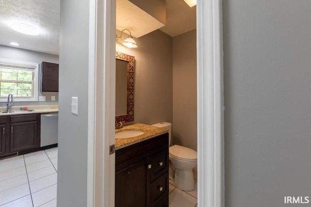 3282 secretariat Circle, West Lafayette, IN 47906