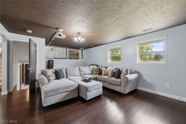 4602 High Mill Avenue NW, Massillon, OH 44647