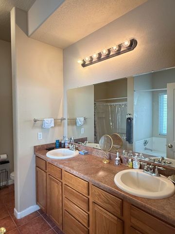 6215 CORTE ALZIRA NW, Albuquerque, NM 87114