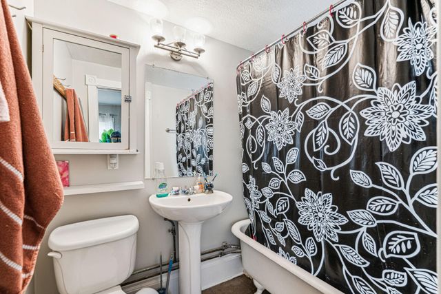 3201 Polk Street NE, Minneapolis, MN 55418