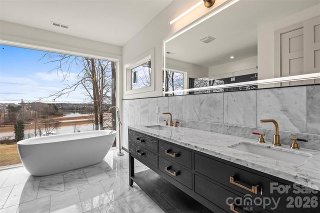 124 Clipper Lane, Mooresville, NC 28117