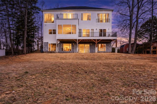 124 Clipper Lane, Mooresville, NC 28117