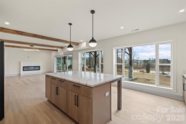 124 Clipper Lane, Mooresville, NC 28117