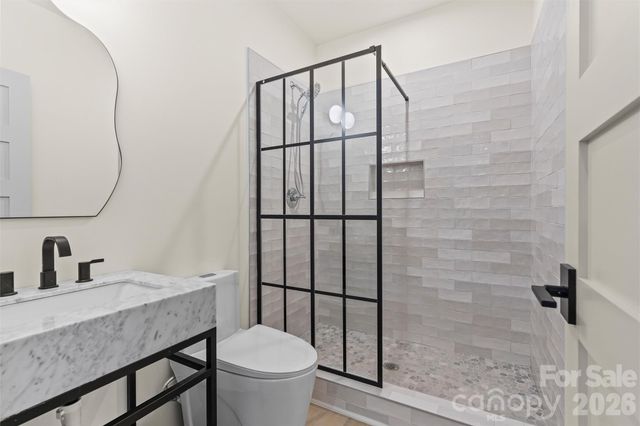 124 Clipper Lane, Mooresville, NC 28117