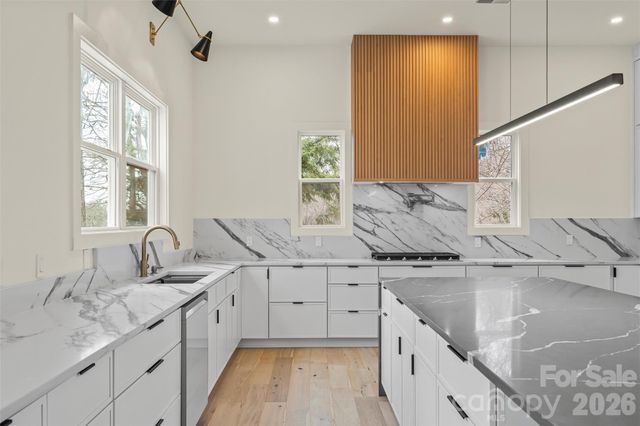 124 Clipper Lane, Mooresville, NC 28117