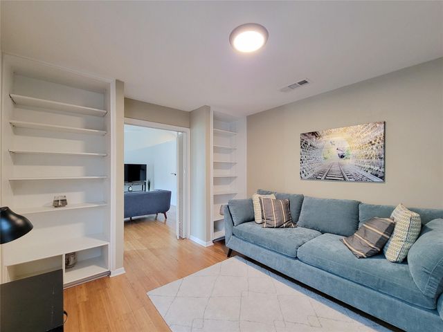 2829 Timmons Lane 188, Houston, TX 77027