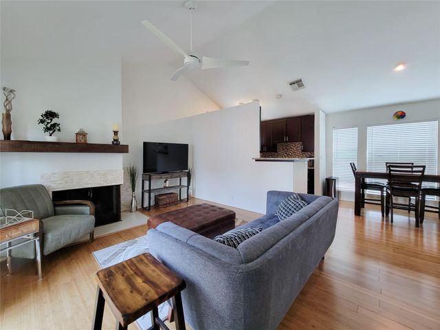 2829 Timmons Lane 188, Houston, TX 77027