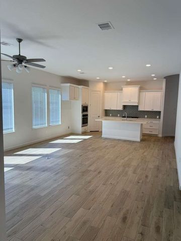 8943 Red Wolf Place, Manvel, TX 77578