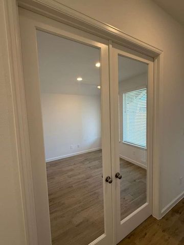 8943 Red Wolf Place, Manvel, TX 77578