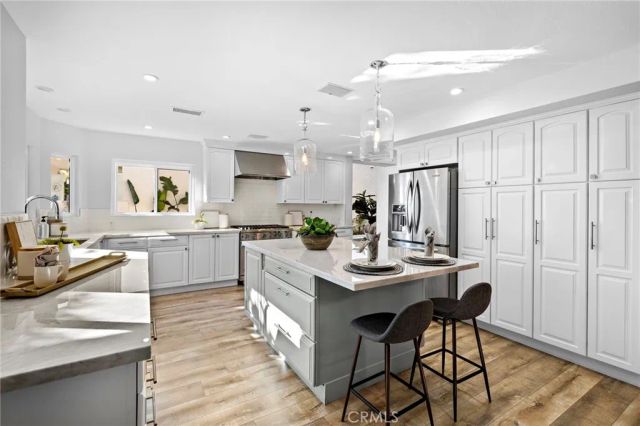 27 Palm Beach Court, Dana Point, CA 92629