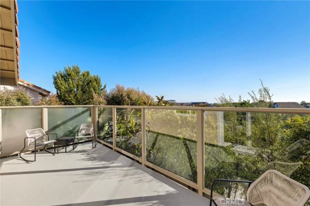 27 Palm Beach Court, Dana Point, CA 92629
