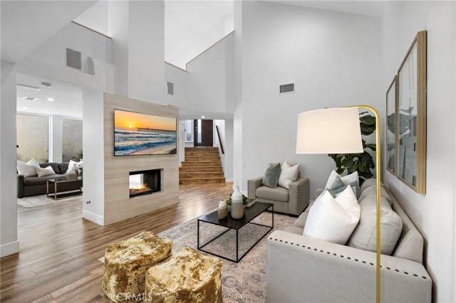 27 Palm Beach Court, Dana Point, CA 92629