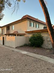 13421 N 8th Street N, Phoenix, AZ 85022