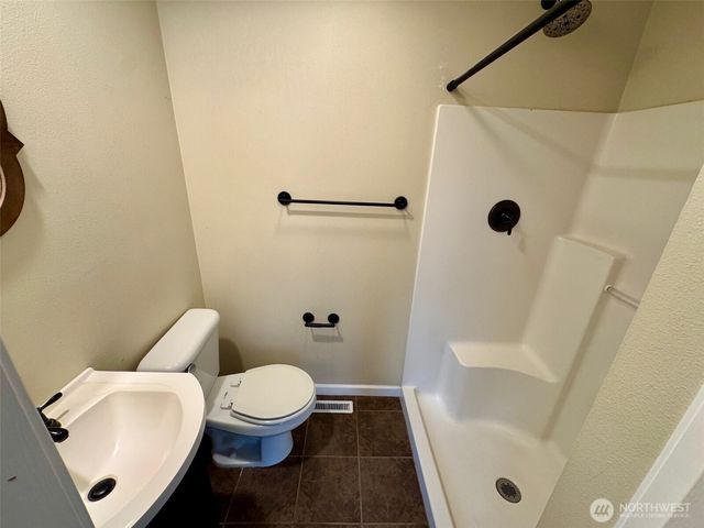 9022 Lorraine Avenue S, Lakewood, WA 98499