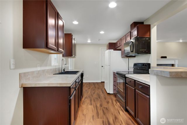 9022 Lorraine Avenue S, Lakewood, WA 98499