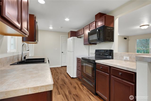 9022 Lorraine Avenue S, Lakewood, WA 98499