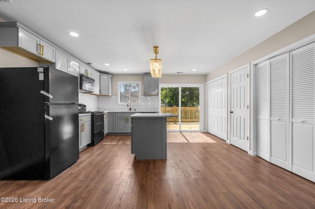 6511 Kenmore Ave, Louisville, KY 40216