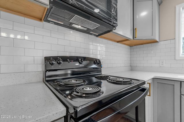 6511 Kenmore Ave, Louisville, KY 40216