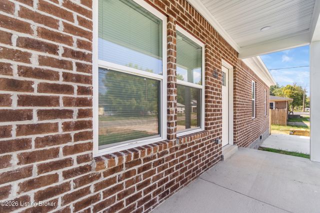 6511 Kenmore Ave, Louisville, KY 40216