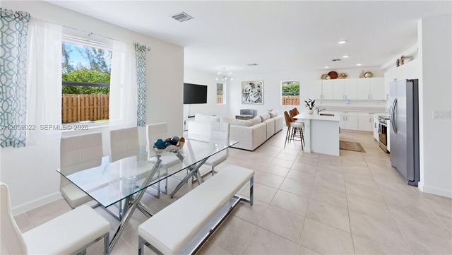 2208 SE 30th St, Homestead, FL 33035