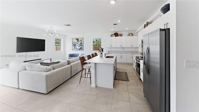 2208 SE 30th St, Homestead, FL 33035