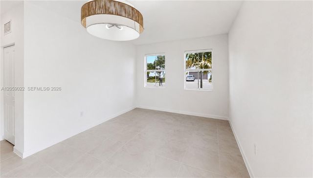 2208 SE 30th St, Homestead, FL 33035