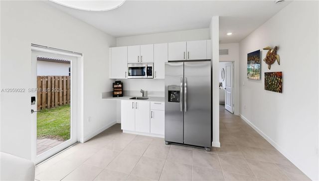 2208 SE 30th St, Homestead, FL 33035