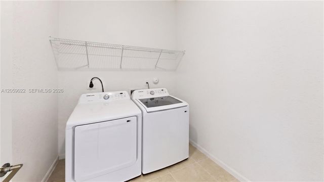 2208 SE 30th St, Homestead, FL 33035