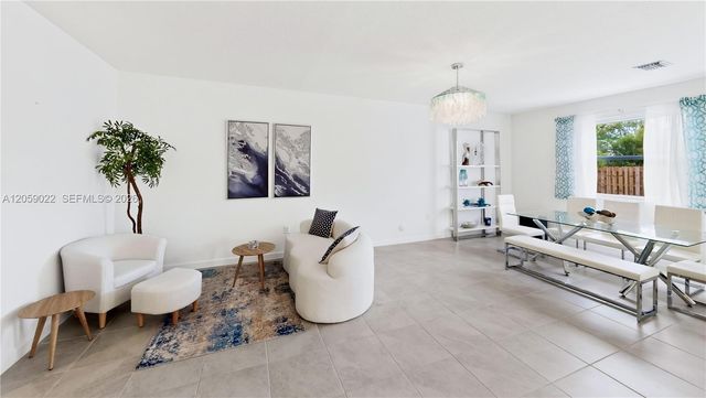 2208 SE 30th St, Homestead, FL 33035
