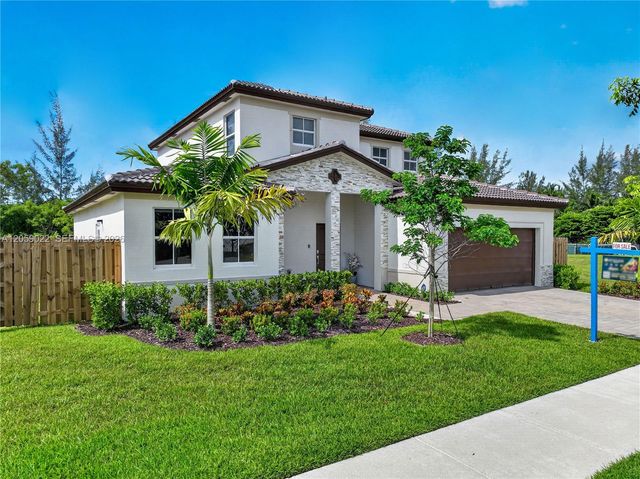 2208 SE 30th St, Homestead, FL 33035