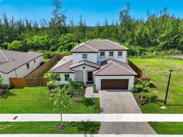 2208 SE 30th St, Homestead, FL 33035