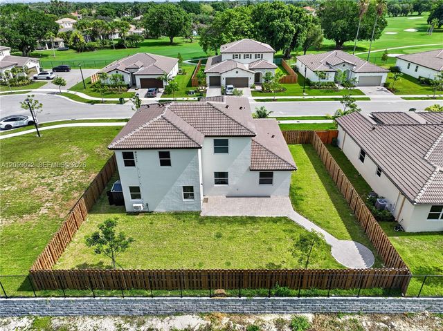 2208 SE 30th St, Homestead, FL 33035