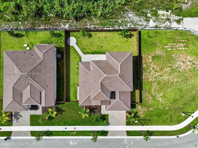 2208 SE 30th St, Homestead, FL 33035