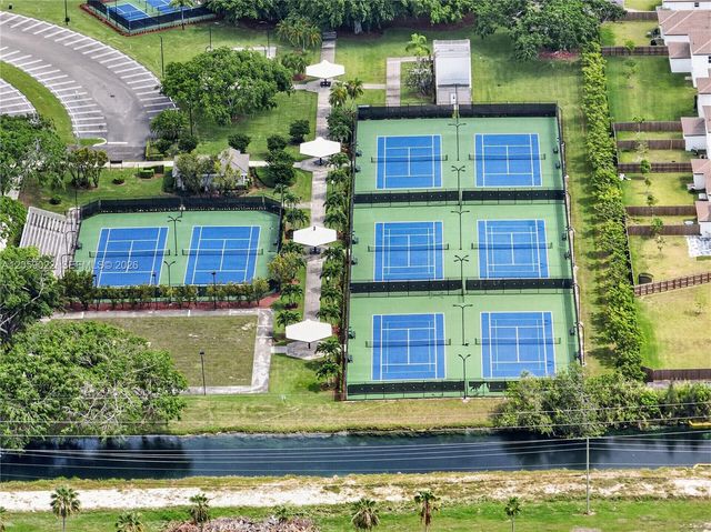 2208 SE 30th St, Homestead, FL 33035