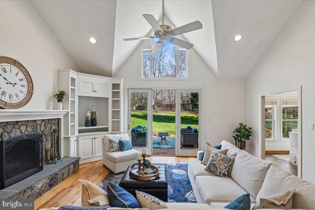 12015 HAMDEN CT, Oakton, VA 22124